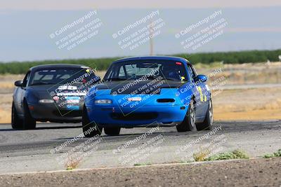 media/Jun-04-2022-CalClub SCCA (Sat) [[1984f7cb40]]/Group 1/Qualifying (Sweeper)/